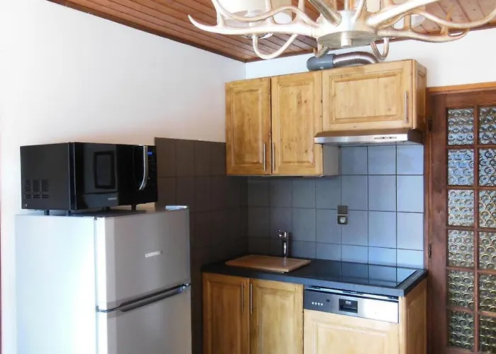 Fleur De Neige - 2 Pieces Pour 5 Personnes Mae-3334 * La Plagne